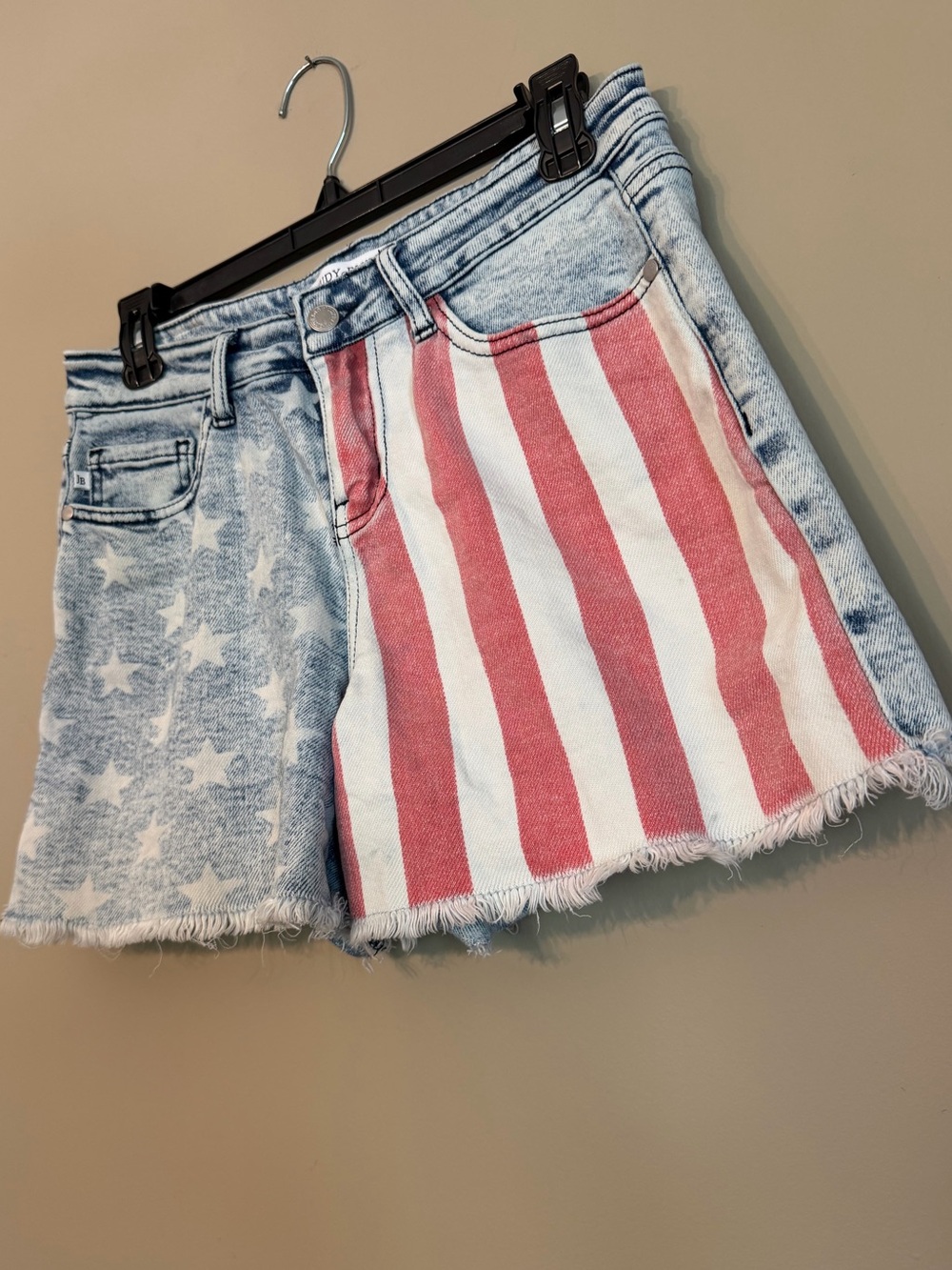 Judy Blue American Flag Shorts - Picture 2 of 10